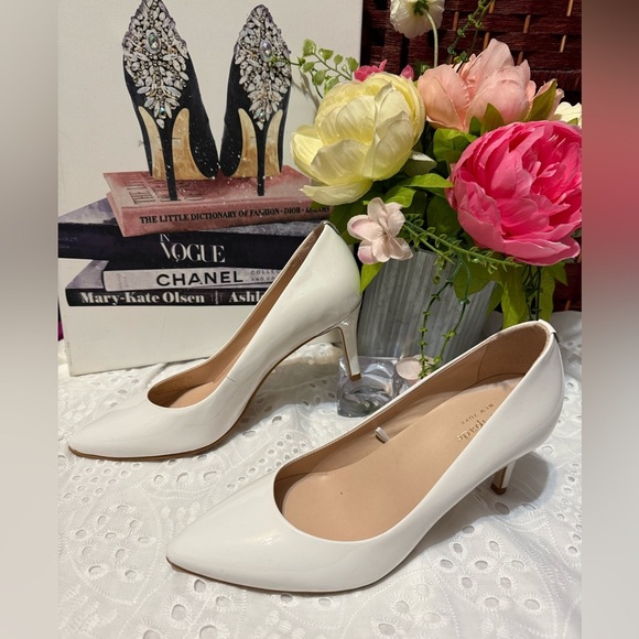 KATE SPADE Vida White Patent Leather Pumps Size 7M - Picture 2 of 8